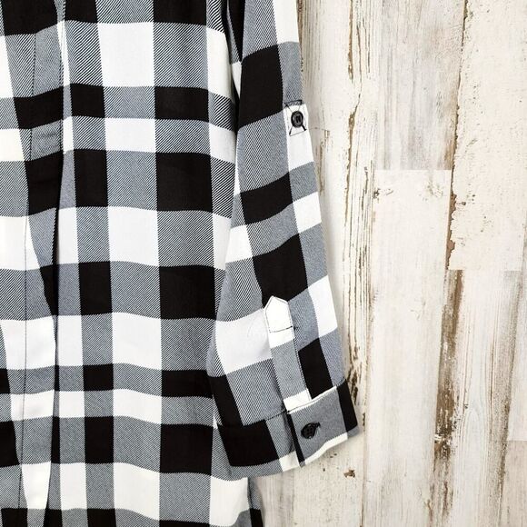 New York & Company Plaid Button Down Shirt Black and White Size Small - Picture 7 of 10